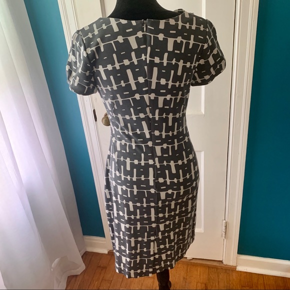 Grey and white Banana Republic dress. - Picture 3 of 4